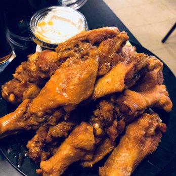Duff's Famous Wings - Wings Plate - American Near Me - Amherst, New York Duff's Famous Wings - Wings Plate - American Near Me - Amherst, New York