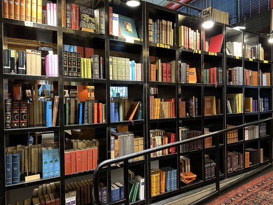 Battery Park Book Exchange & Champagne Bar by null