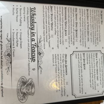 Bird's Nest Cafe - Breakfast & Brunch Near Me - Nashville, Indiana