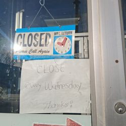 Whyte Avenue Laundromat & Drycleaning - Closed on Wednesdays