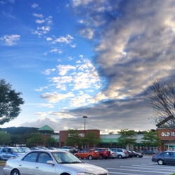 Shopper's World - Old Navy and Barnes & Noble