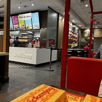Jollibee - Chicken Shop Near Me - Chandler, Arizona