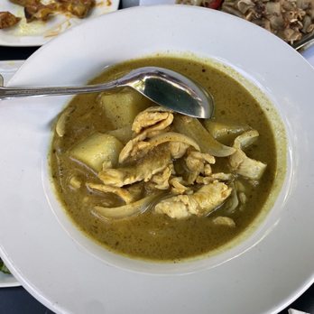 Thai Basil - 15. Yellow Curry (Chicken) - Thai Near Me - Sunnyvale, California Thai Basil - 15. Yellow Curry (Chicken) - Thai Near Me - Sunnyvale, California
