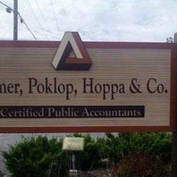 Farmer Poklop Hoppa & Company - Stop in anytime!