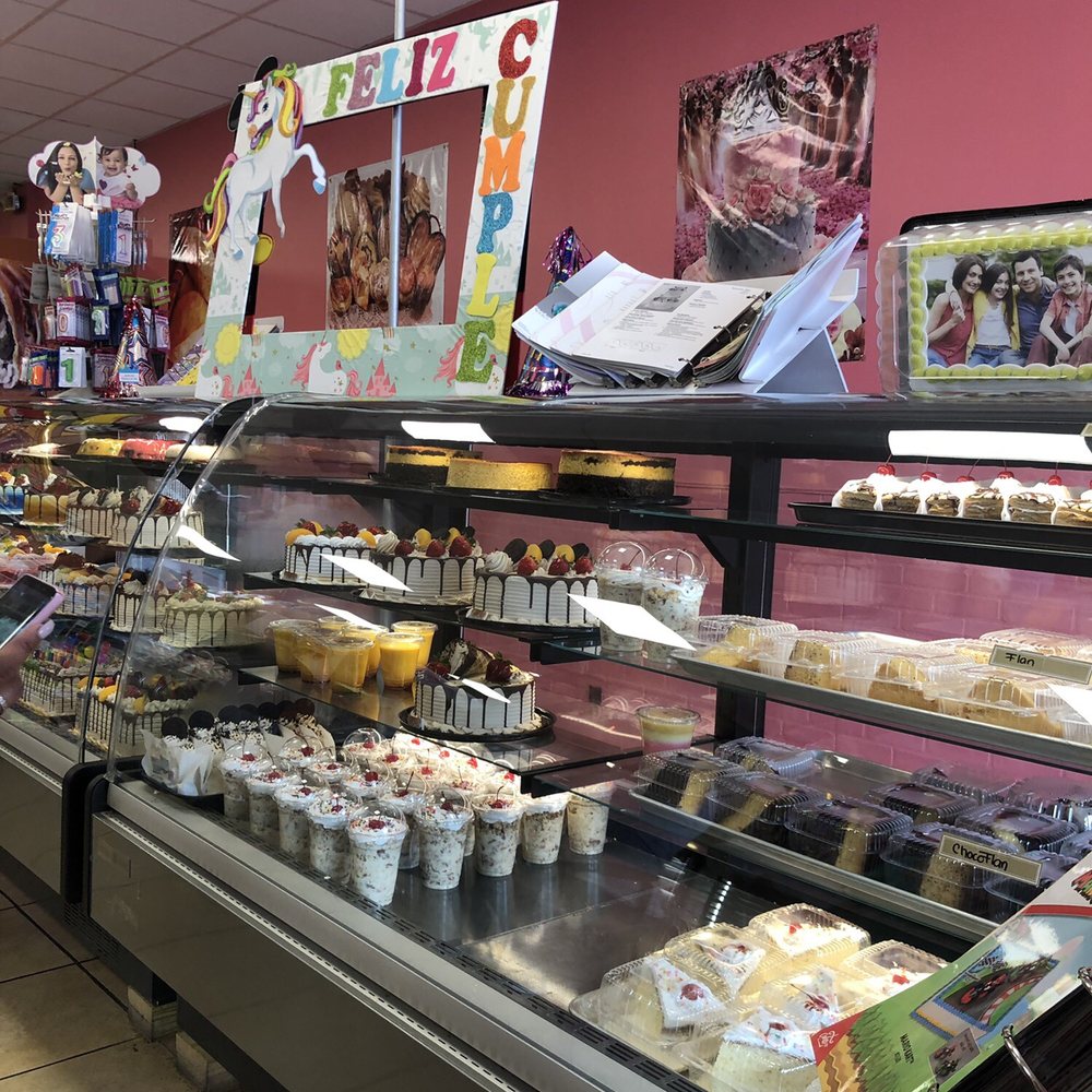 La Conchita Bakery - a display of cakes and pastries - Bakeries Near Me - Nashville, Tennessee