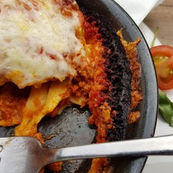 l'Osteria - Food cooked to match your black bowl.