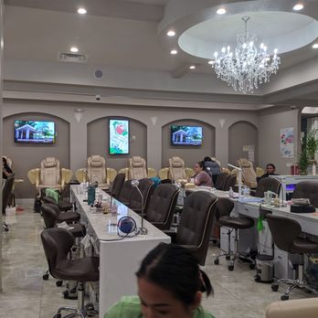 DL Nails& Spa - Nail Salons Near Me - Orlando, Florida