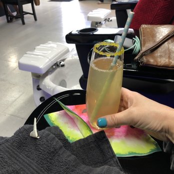 Sugar Nail Bar - Free drinks (wine, mimosas) - Nail Salons Near Me - Ormond Beach, Florida