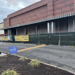 Kroger - Open during construction