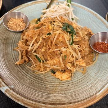 Le Kinaree Thai Eatery - Pad Thai - Thai Near Me - Chino Hills, California Le Kinaree Thai Eatery - Pad Thai - Thai Near Me - Chino Hills, California