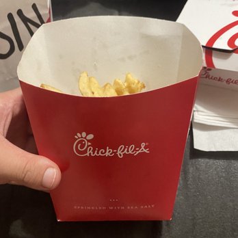 Chick-fil-A - Large fry? This might as well be a medium, when you're expecting to share with someone this is definitely frustrating... - Fast Food Near Me - Sacramento, California Chick-fil-A - Large fry? This might as well be a medium, when you're expecting to share with someone this is definitely frustrating... - Fast Food Near Me - Sacramento, California