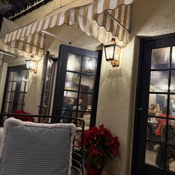 Petit Soleil - Hotels Near Me - San Luis Obispo, California Petit Soleil - Hotels Near Me - San Luis Obispo, California