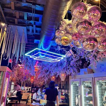 Lucky Robot Restaurant - Sushi Bars Near Me - Austin, Texas Lucky Robot Restaurant - Sushi Bars Near Me - Austin, Texas