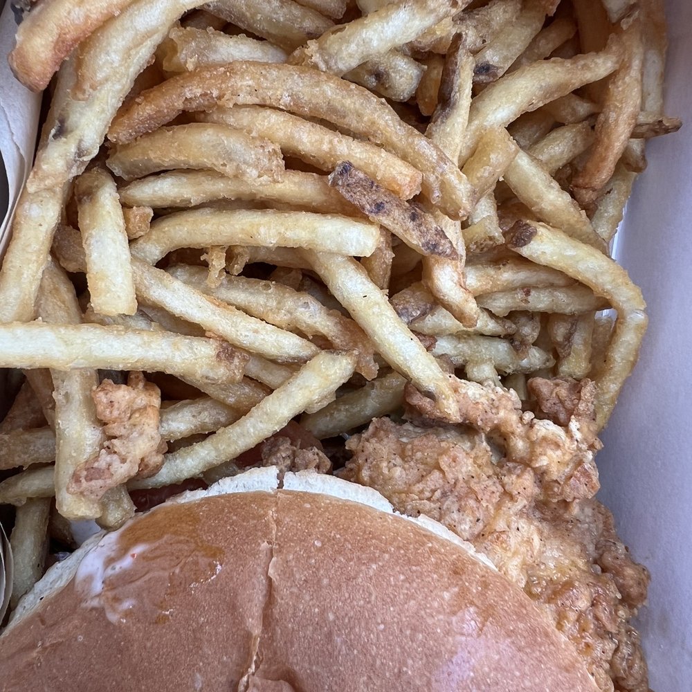 Chicken Sandwich Combo Chicken Sandwich Combo