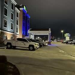 Holiday Inn Express & Suites Oklahoma City West-Yukon - Outside of hotel