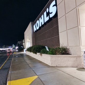 Kohl's - Kohl's storefront - Department Stores Near Me - YOUNGSTOWN, Ohio