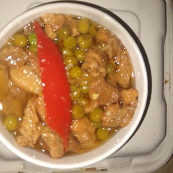 CAA Market Place - Super greasy pork and peas - Bakeries Near Me - Wailuku, Hawaii