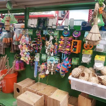 Hacienda Aquatics - They have toys to sell, yet the owners can't even put one toy in each cage so the birds have something to do! - Pet Stores Near Me - La Puente, California