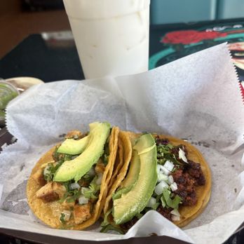 La Catrina Mexican Tacos - Chorizo taco (added avocado) - Mexican Near Me - Indianapolis, Indiana La Catrina Mexican Tacos - Chorizo taco (added avocado) - Mexican Near Me - Indianapolis, Indiana