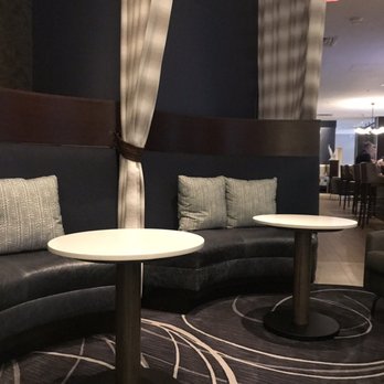 Dallas Marriott Downtown - Lobby - Hotels Near Me - Dallas, Texas