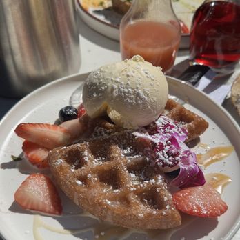 Eggy’s Neighborhood Kitchen - Churro waffle - Breakfast & Brunch Near Me - Berkeley, California Eggy’s Neighborhood Kitchen - Churro waffle - Breakfast & Brunch Near Me - Berkeley, California
