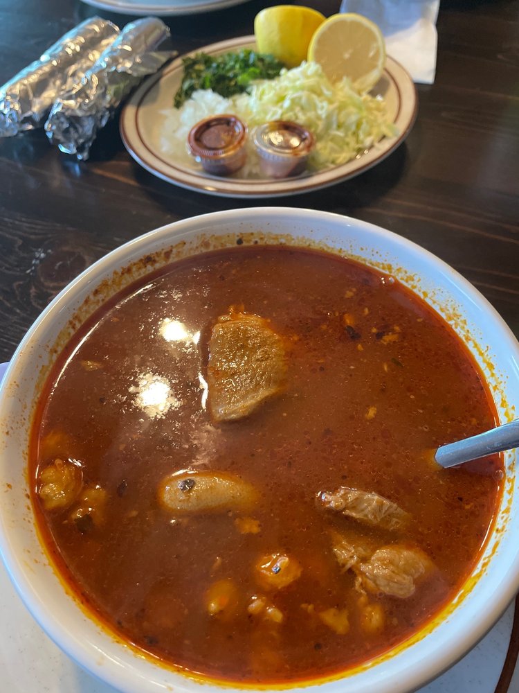 Plata's Mexican Food Logo