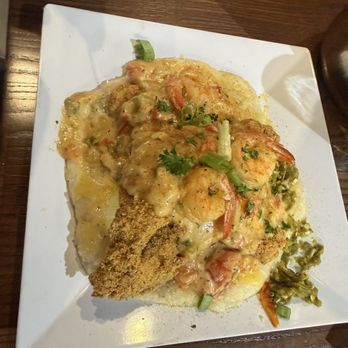 Gochas Breakfast Bar | Cascade - Fish, shrimp and Grits - Wine Bars Near Me - Atlanta, Georgia
