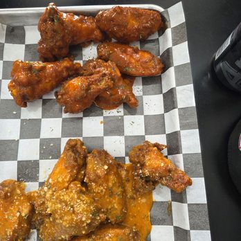 KC'S Pizza N Wings - Spicy garlic wings, and mild wings - Pizza Near Me - Islip Terrace, New York KC'S Pizza N Wings - Spicy garlic wings, and mild wings - Pizza Near Me - Islip Terrace, New York