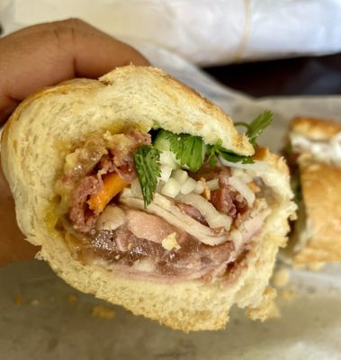 Bánh Mì Mỹ Tho by null