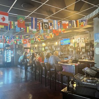 Dellepiane - Bar area - Burgers Near Me - Sedona, Arizona Dellepiane - Bar area - Burgers Near Me - Sedona, Arizona