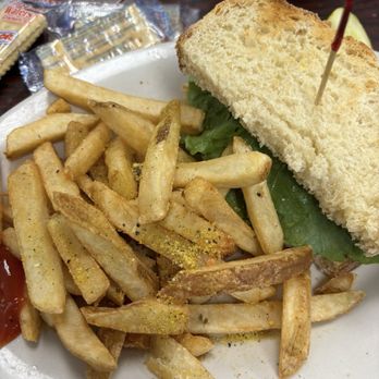 Bear E Patch Cafe - Half tuna and fries - Diners Near Me - Charleston, South Carolina