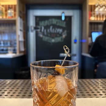 Tupelo Honey Southern Kitchen & Bar - Old Fashioned - New American Near Me - Huntsville, Alabama Tupelo Honey Southern Kitchen & Bar - Old Fashioned - New American Near Me - Huntsville, Alabama