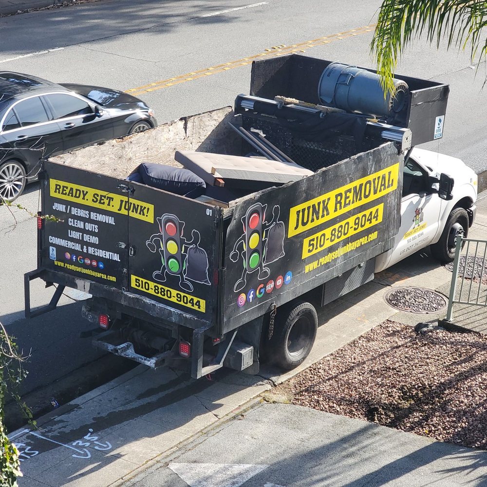 Ready Set Junk - Quick and professional. Thanks Ernesto and co. - Junk Removal & Hauling Near Me - Hayward , California
