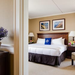 Salem Waterfront Hotel & Suites - King Suite