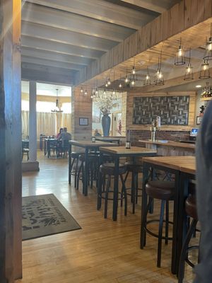 Tracey's at Roam Inn by null