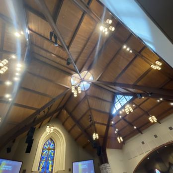 First Baptist Church - Ceiling - Churches Near Me - Boerne, Texas First Baptist Church - Ceiling - Churches Near Me - Boerne, Texas