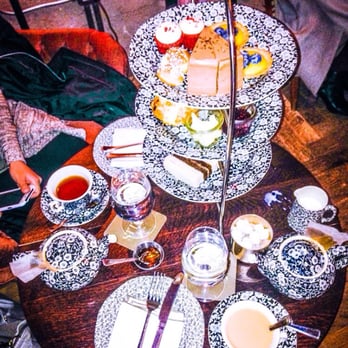 The Allis - Our Tea Time Table! - Lounges Near Me - Chicago, Illinois