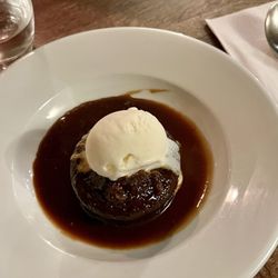 Eat Walk Edinburgh - Sticky toffee pudding
