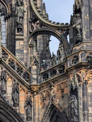 Scott Monument by null