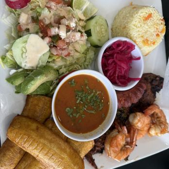 Las Americas Latin Cuisine - Plato las Americas / Las Americas Dish - Latin American Near Me - Baltimore, Maryland Las Americas Latin Cuisine - Plato las Americas / Las Americas Dish - Latin American Near Me - Baltimore, Maryland