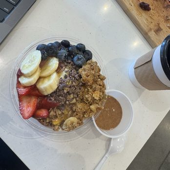 Toastique - Original Acai Bowl - Juice Bars & Smoothies Near Me - Colorado Springs, Colorado