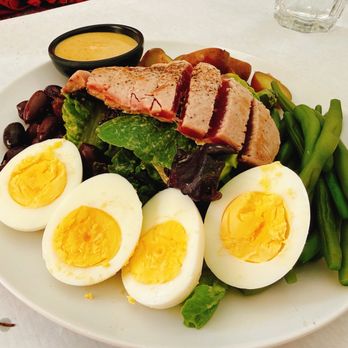 La Maison - salade niçoise - French Near Me - Bronxville, New York