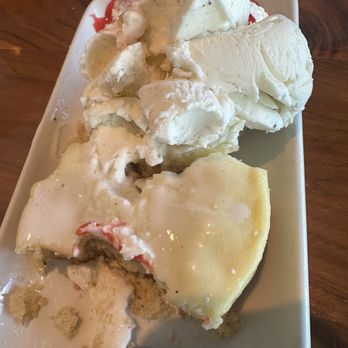 Stonebridge Restaurant - Pound cake - Seafood Near Me - Milford, Connecticut Stonebridge Restaurant - Pound cake - Seafood Near Me - Milford, Connecticut