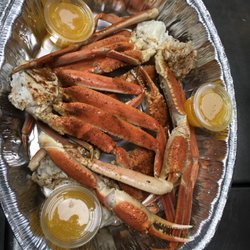 Steam snow crab