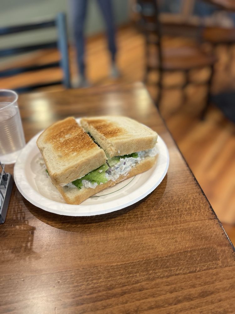 Claire's Cakes & Cafe Logo