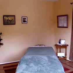 Healing Hands of Happy Hill Massage & Hypnotherapy - Cozy and warm...the perfect place to transcend your aches and cares