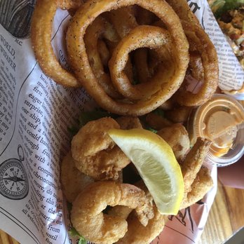 Mama Easley's - Shrimp basket with onion rings - Seafood Near Me - Corolla, North Carolina