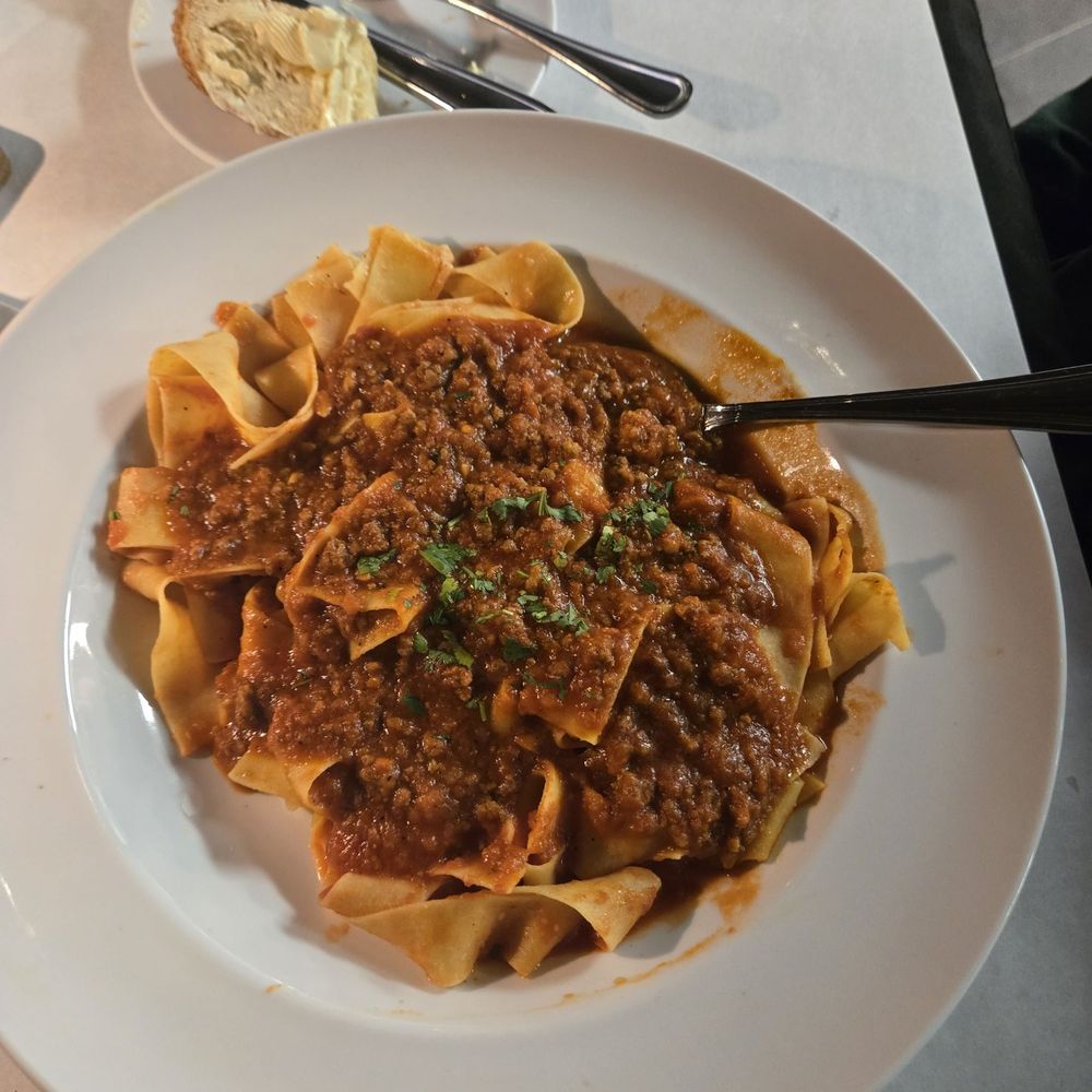 Pappardelle lBolognese