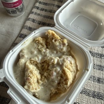 Cedar Glen Inn - Biscuit and gravy - American Near Me - Cedar Glen, California