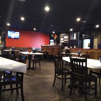Crab Boil & Things - Seating area - Cajun/Creole Near Me - Concord, California